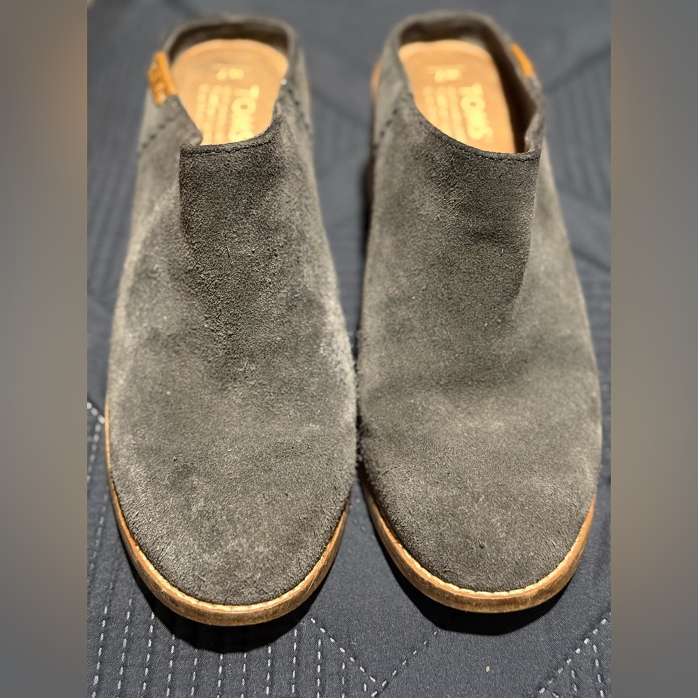 Toms Lelia Gray Suede Mules Size 7